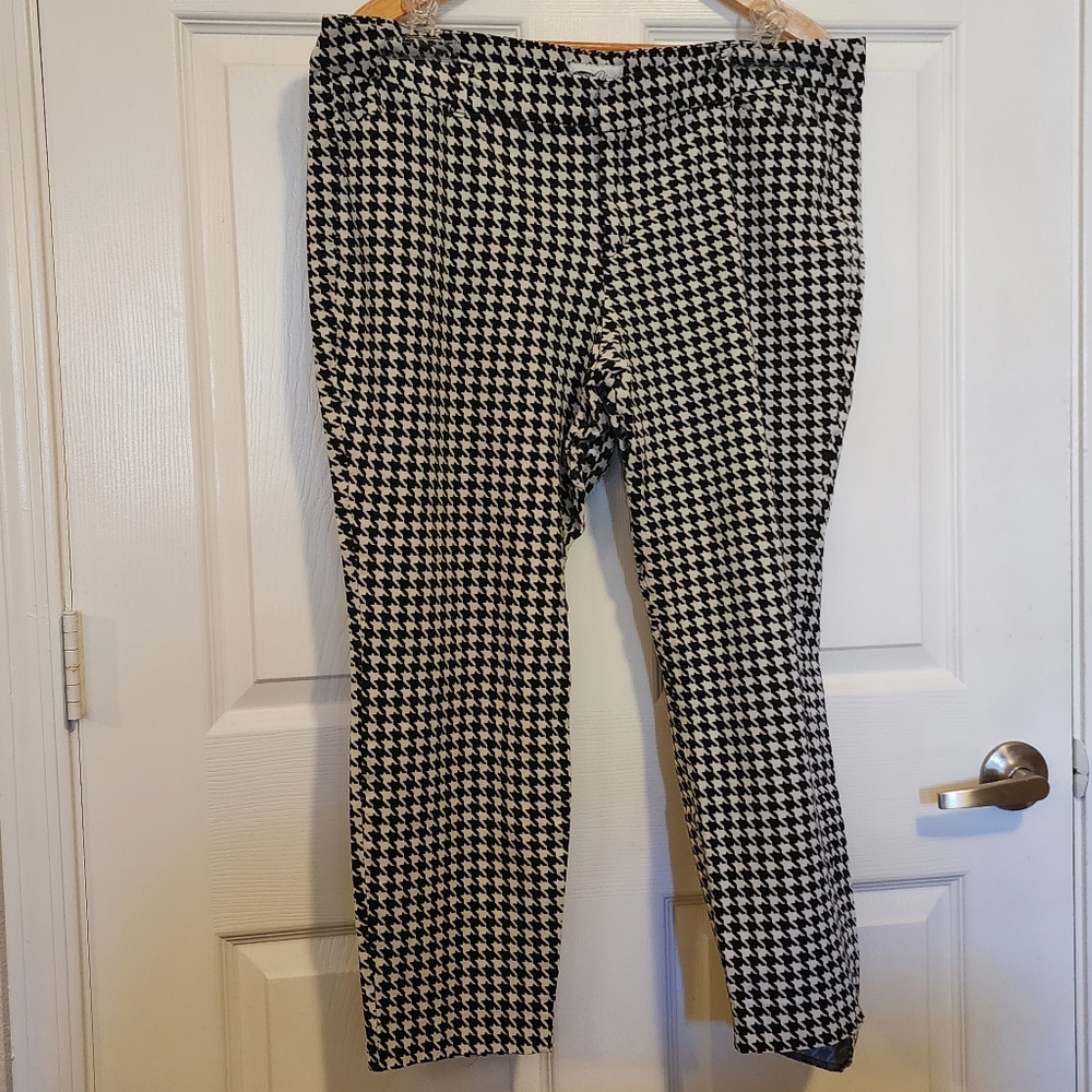 Houndstooth pixie cropped pants